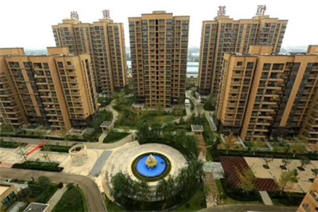 城北雍和府2室1厅1卫75m2毛坯房